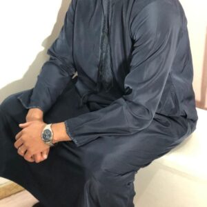 Qamis Emirati